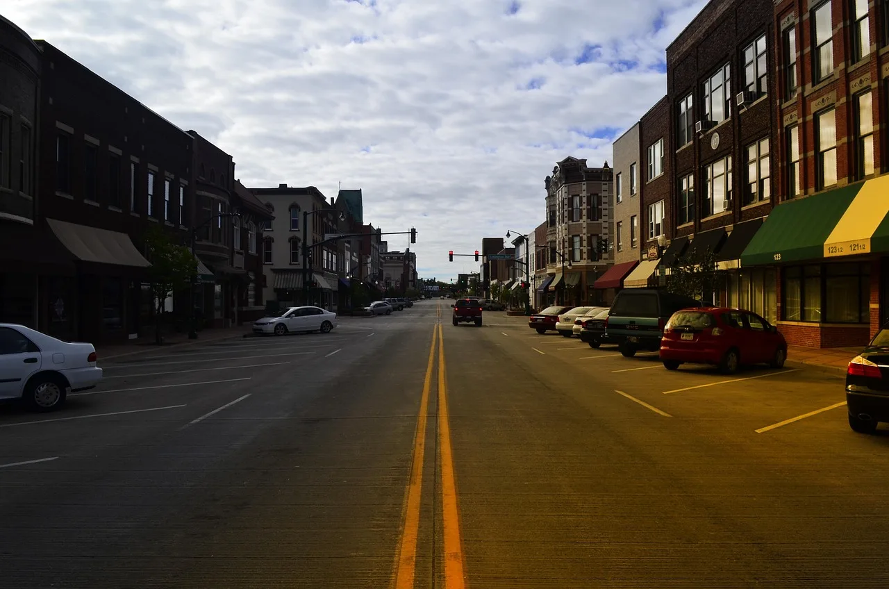 main, street, usa, elkhart, indiana, in, indiana, indiana, indiana, indiana, indiana. 3 things to check on a trail town's Main Street in Xenia, Ohio
