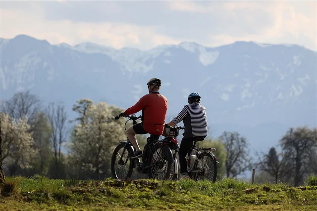 bicycle, to go biking, cyclist, move, leisure time, activity, fitness, mountain bike, landscape, corona, alpine foothills, salzkammergut, austria, limestone, mountains, e bike, nature, seniors. E-bike rules on rail trails: which class is allowed?